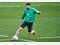 „Das brauche ich ehrlich gesagt nicht noch mal“: Werder-Verteidiger Jung kehrt nach seiner Rotsperre zurück in die Dreierkette